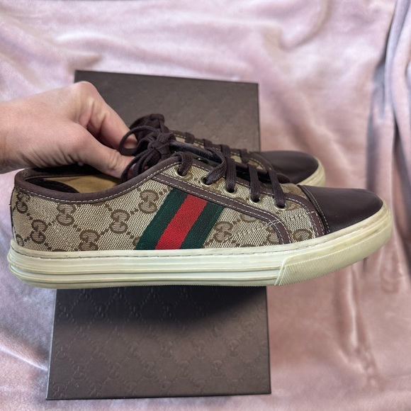 Women’s Gucci Sneakers - Picture 1 of 15